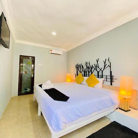 Fat Mermaid Guesthouse Пантай-Сенанг Экстерьер фото