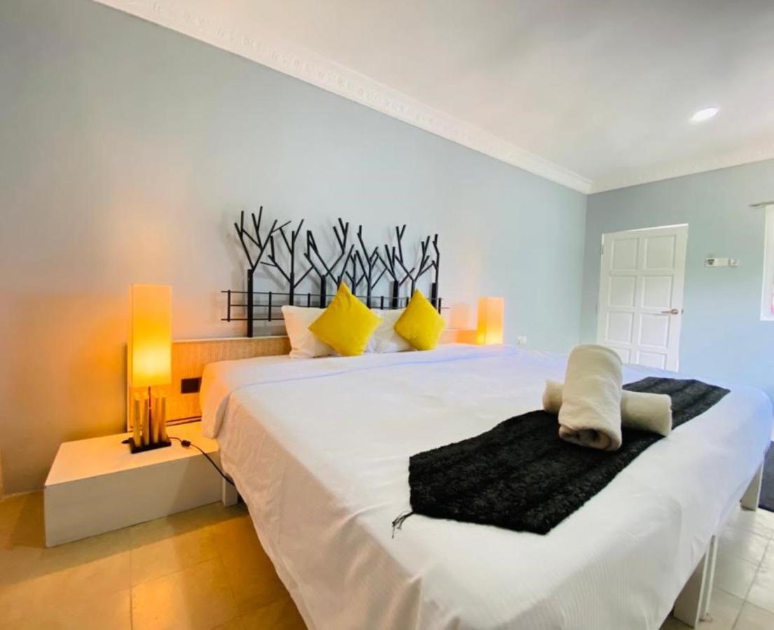 Fat Mermaid Guesthouse Пантай-Сенанг Экстерьер фото